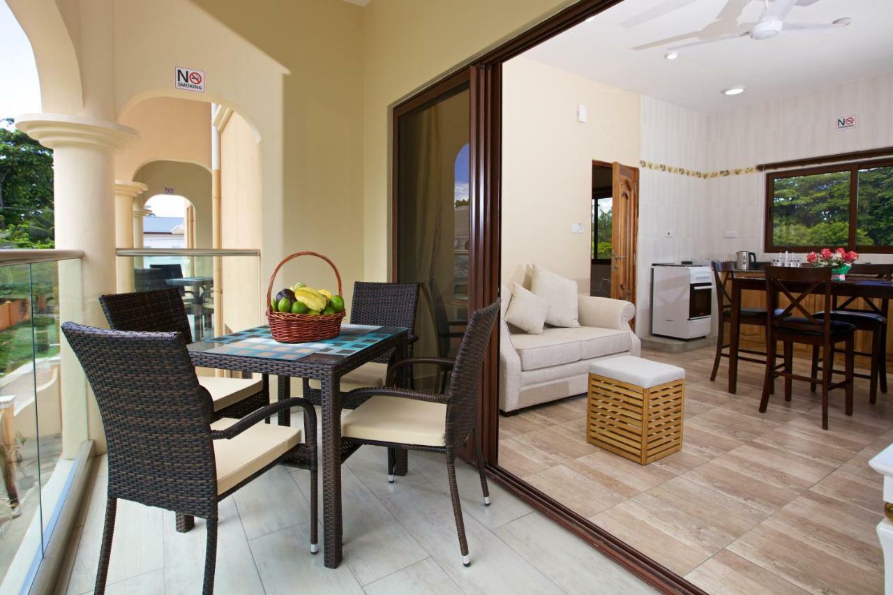 Stone Self Catering Apartment Гранд Анс Екстериор снимка