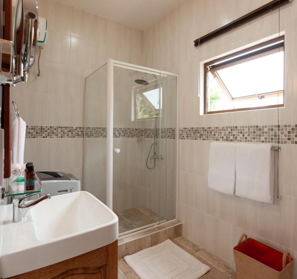 Stone Self Catering Apartment Гранд Анс Екстериор снимка